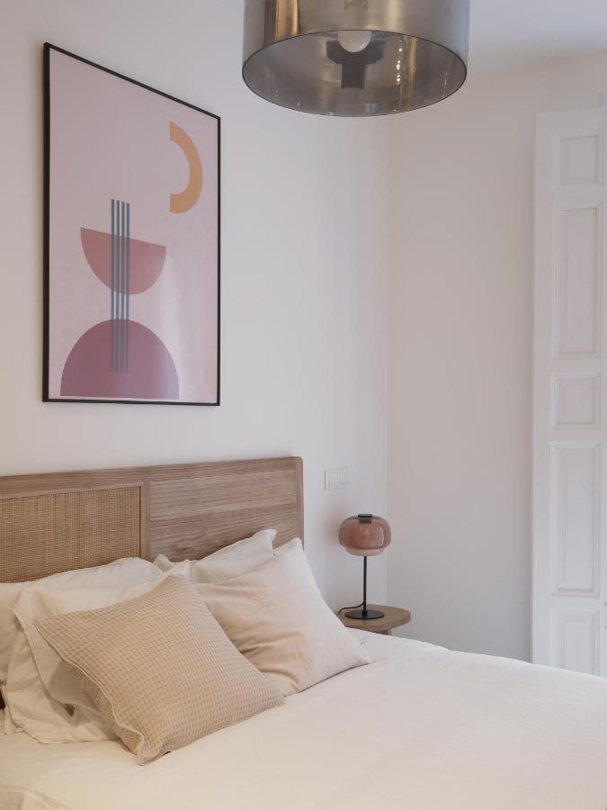 Apartamento Luxury Flat Next To Gran Via Madrid Exterior foto