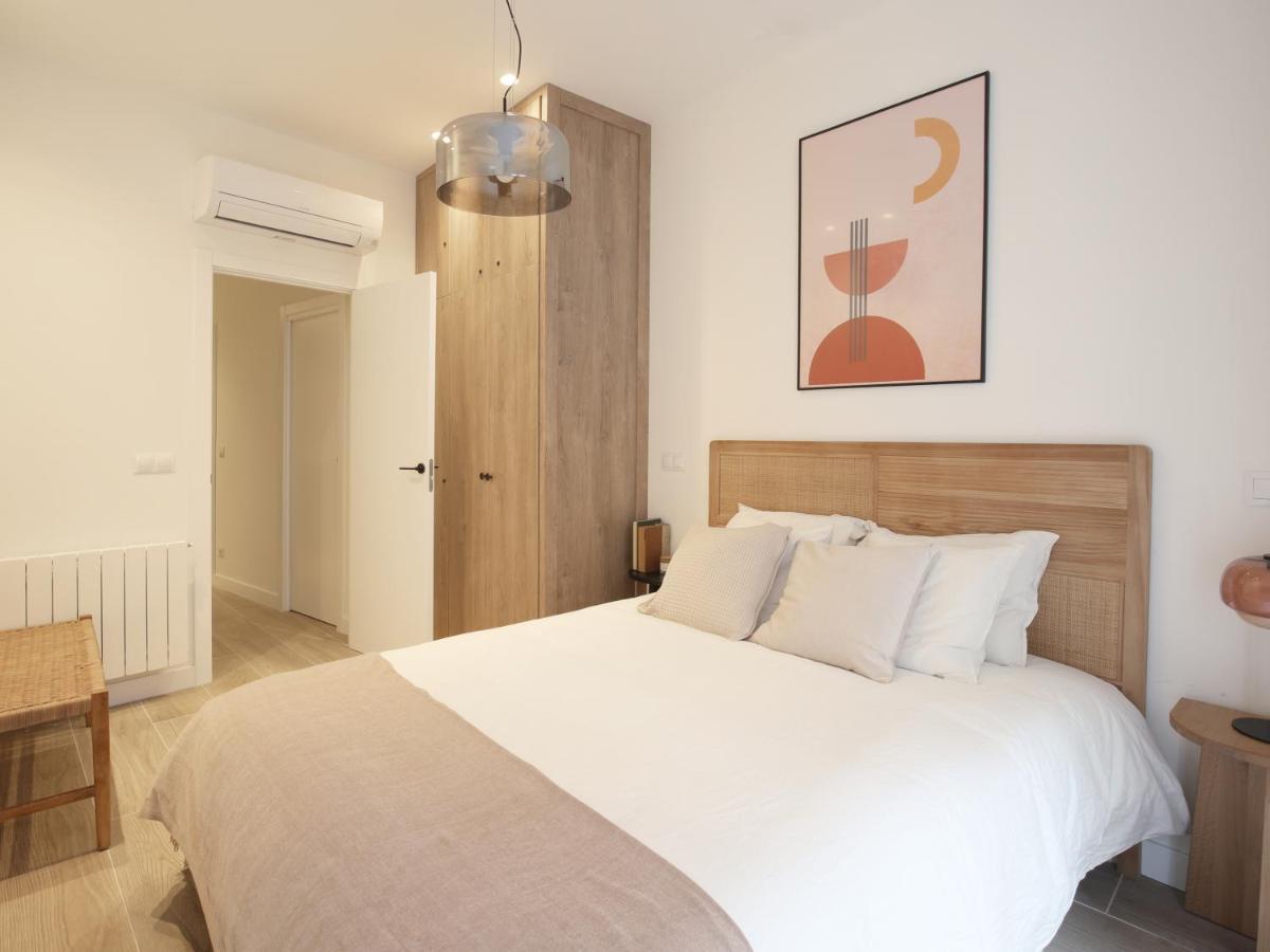 Apartamento Luxury Flat Next To Gran Via Madrid Exterior foto