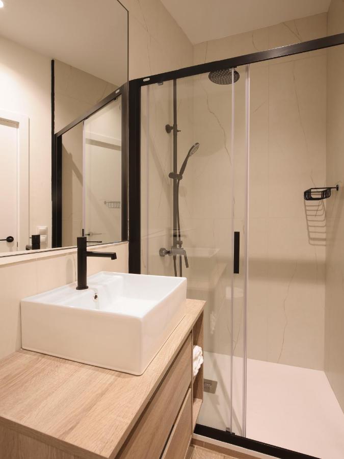 Apartamento Luxury Flat Next To Gran Via Madrid Exterior foto