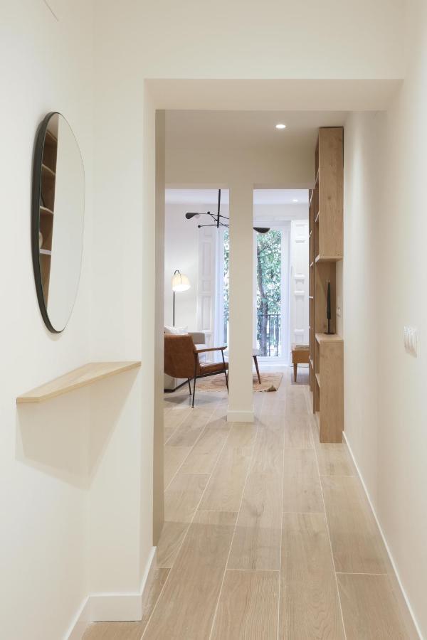 Apartamento Luxury Flat Next To Gran Via Madrid Exterior foto