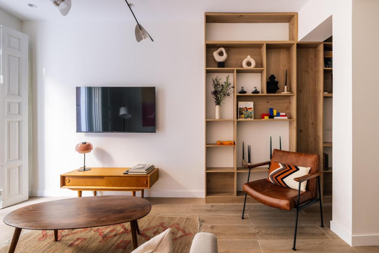 Apartamento Luxury Flat Next To Gran Via Madrid Exterior foto